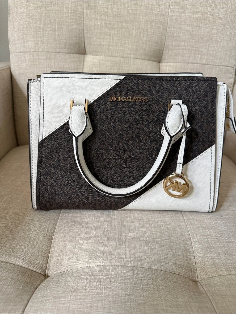 Michael Kors Mercer Medium Crossbody Satchel Brown & Vanilla Gold Hardware
